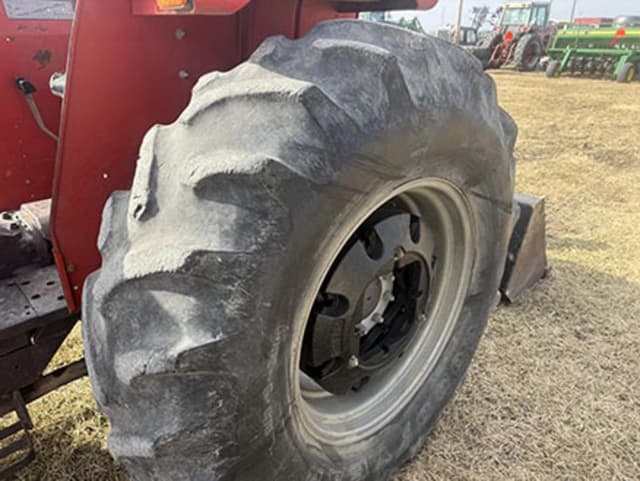 Image of Massey Ferguson 383 equipment image 4