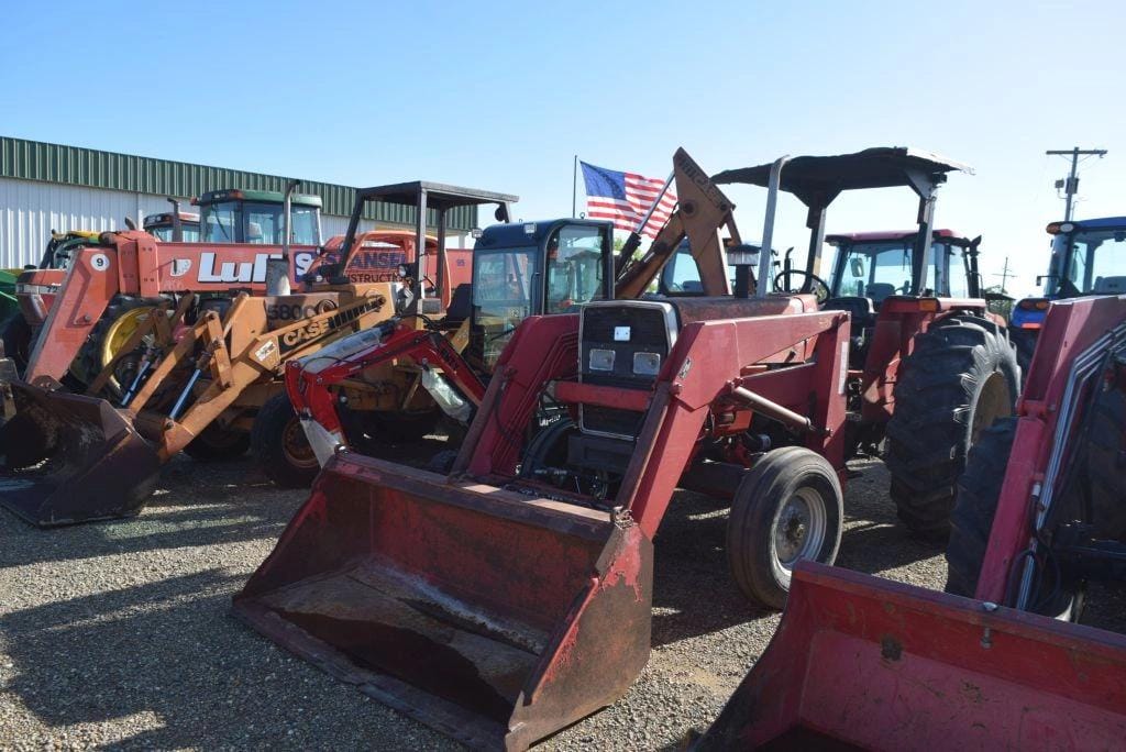 Main image Massey Ferguson 383