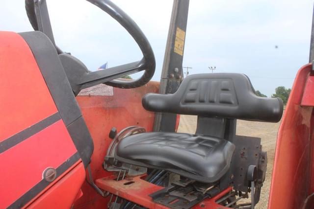 Image of Massey Ferguson 383 equipment image 4