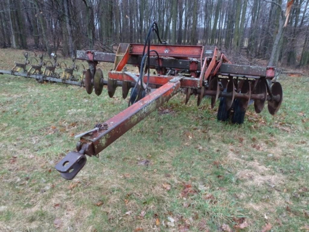 Massey Ferguson 40 Equipment Image0