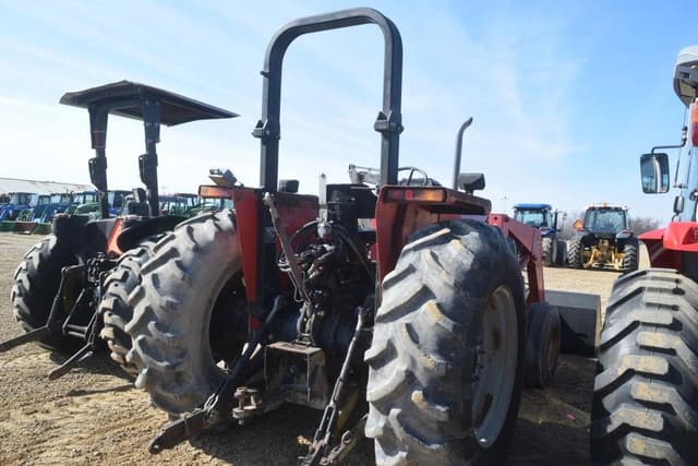 Image of Massey Ferguson 4233 equipment image 2
