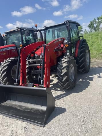 Main image Massey Ferguson 5711D
