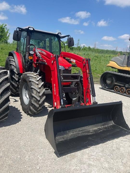 Image of Massey Ferguson 5711D equipment image 3