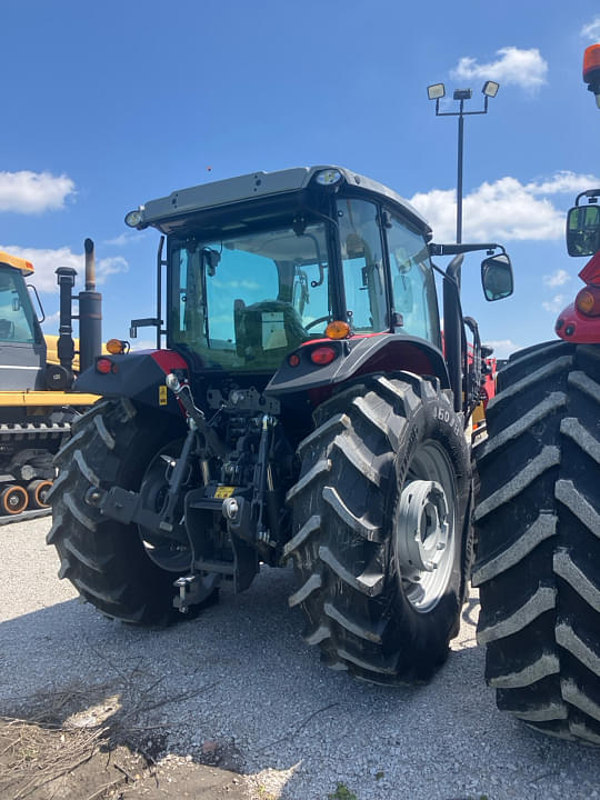 Image of Massey Ferguson 5711D equipment image 2