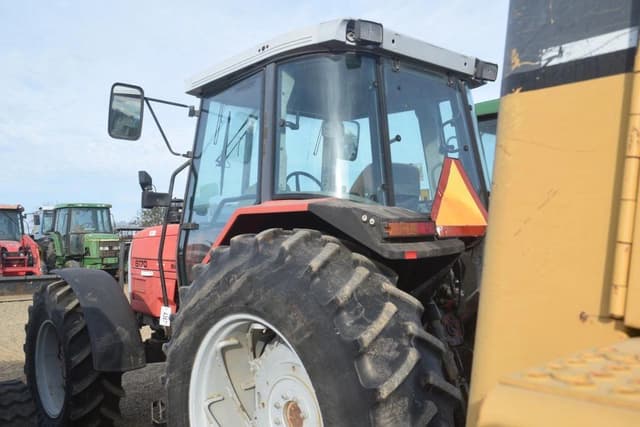Image of Massey Ferguson 6170 equipment image 1