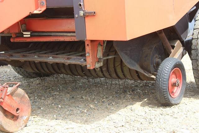 Image of Massey Ferguson 828 equipment image 4