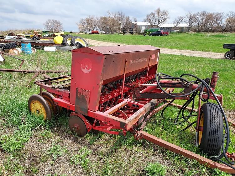 Main image Massey Ferguson 63 2