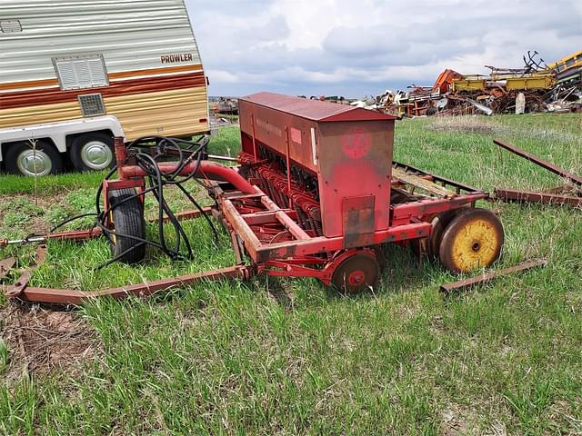 Thumbnail image Massey Ferguson 63 5