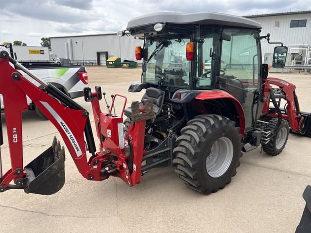 Image of Massey Ferguson 1835M equipment image 3