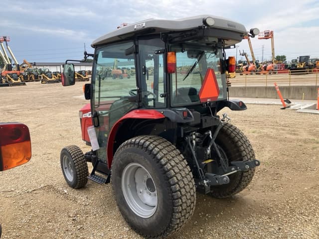 Image of Massey Ferguson 1840M equipment image 2