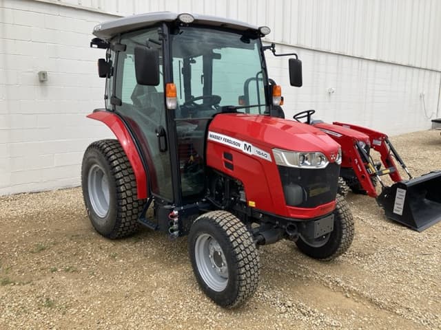 Image of Massey Ferguson 1840M equipment image 4