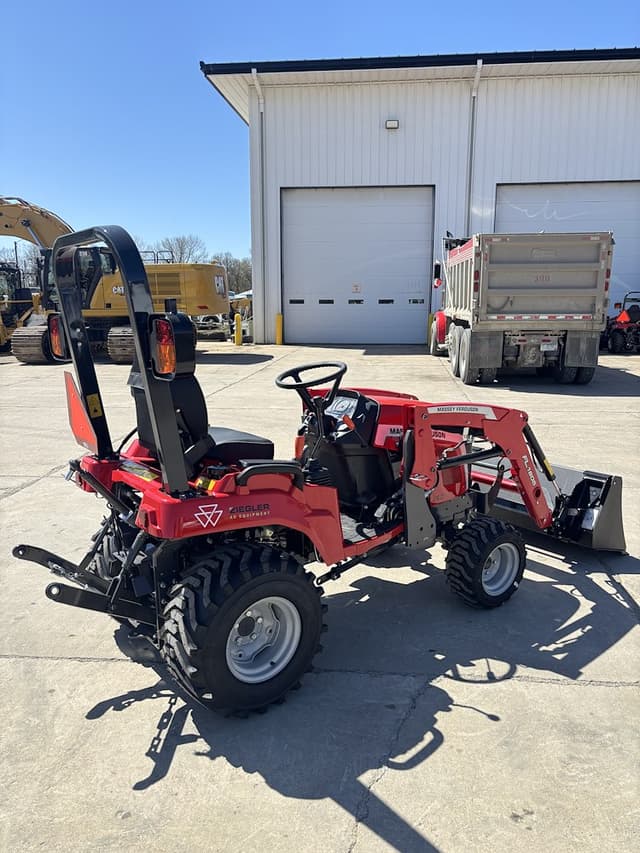 Image of Massey Ferguson 1GC.23 equipment image 4
