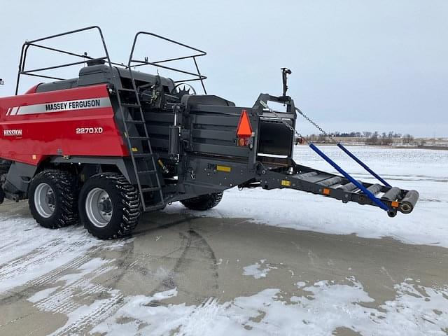 Image of Massey Ferguson 2270XD equipment image 2