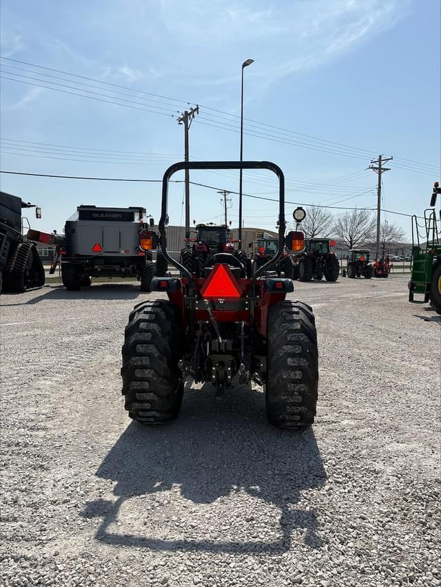 Image of Massey Ferguson 2850M equipment image 3