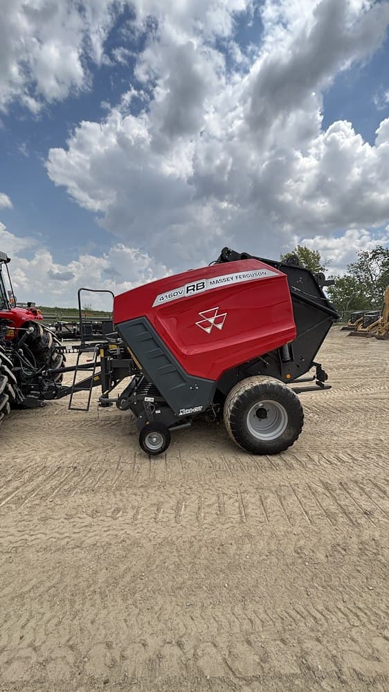 Image of Massey Ferguson RB4160V equipment image 2