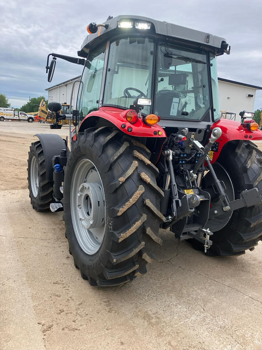 Image of Massey Ferguson 5S.135 Image 1