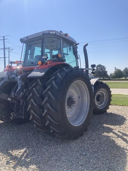 Image of Massey Ferguson 7S.210 equipment image 2