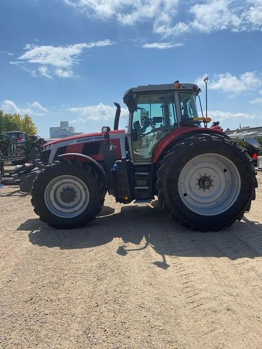 Image of Massey Ferguson 7S.210 equipment image 1