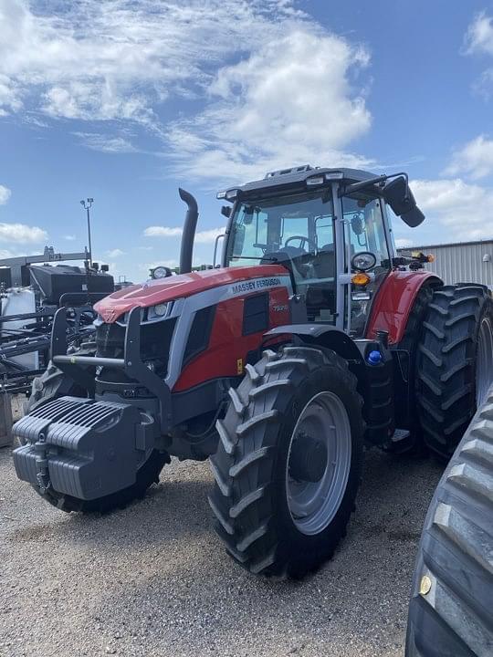 Image of Massey Ferguson 7S.210 equipment image 1