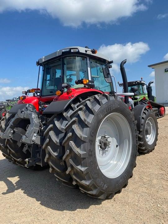 Image of Massey Ferguson 7S.210 equipment image 4