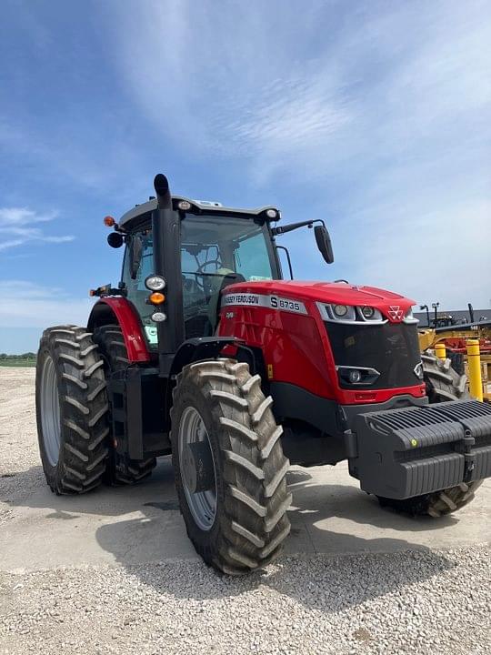 Image of Massey Ferguson 8735S equipment image 4