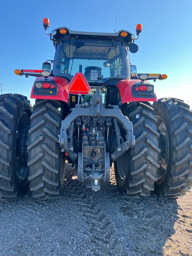 Image of Massey Ferguson 8740S equipment image 4