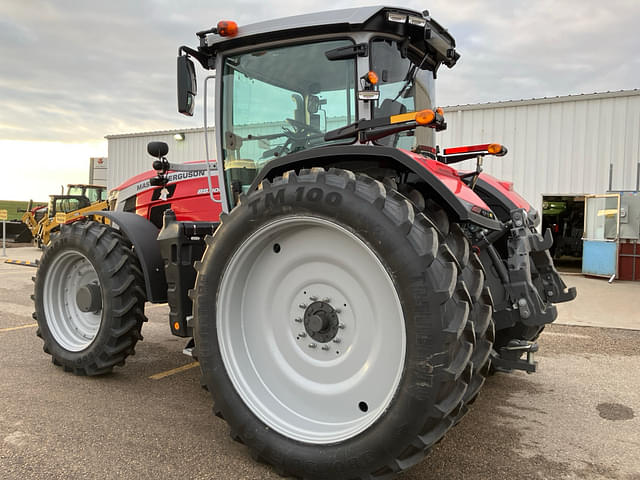 Image of Massey Ferguson 8S.305 equipment image 1