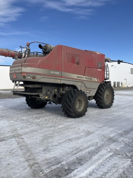 Image of Massey Ferguson 9560 equipment image 4