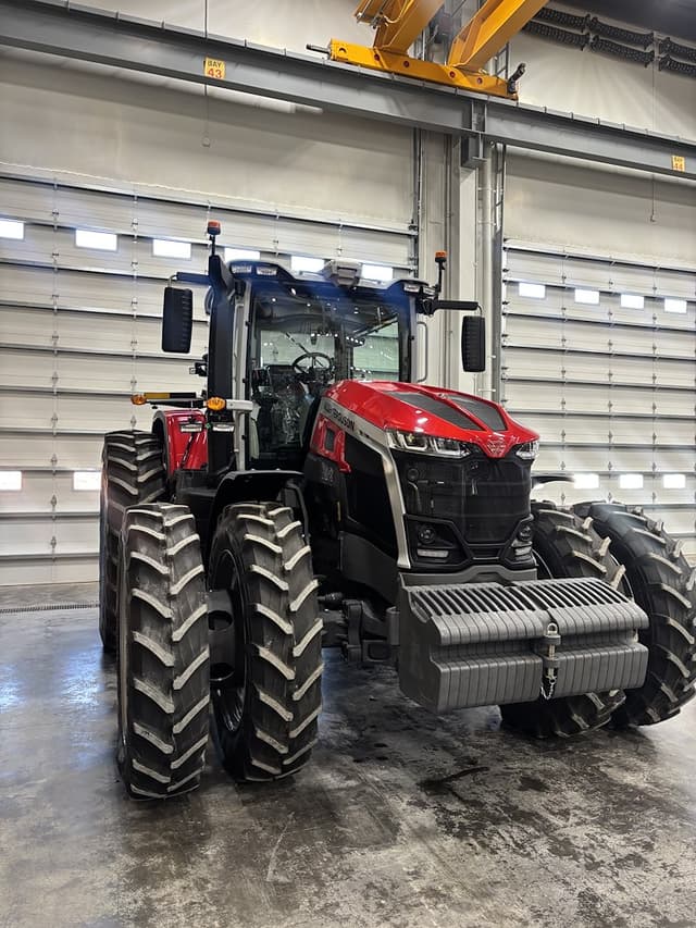 Image of Massey Ferguson 9S.425 equipment image 3