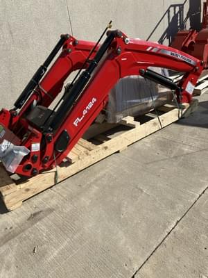 2024 Massey Ferguson FL4124 Image