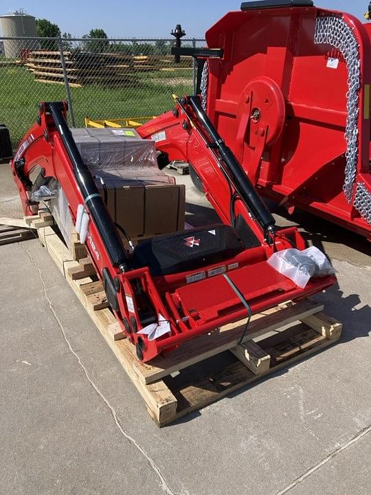 Image of Massey Ferguson FL4124 Image 1