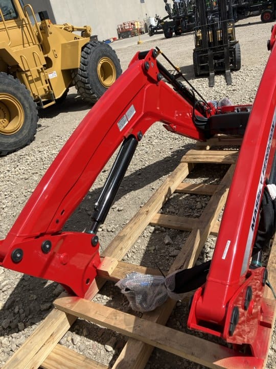 2024 Massey Ferguson FL4327 Equipment Image0