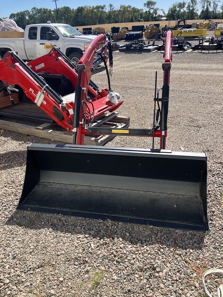 2023 Massey Ferguson FLX2815 Equipment Image0