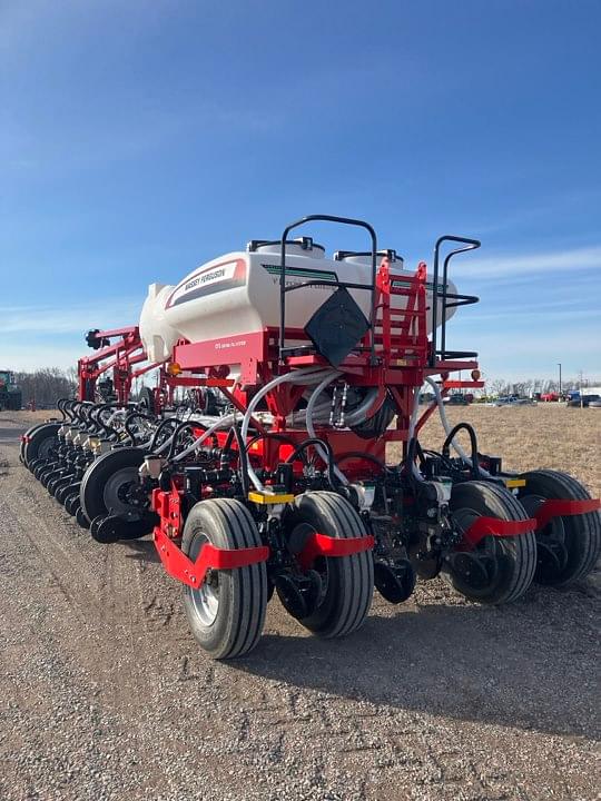 Image of Massey Ferguson MFVF Image 1