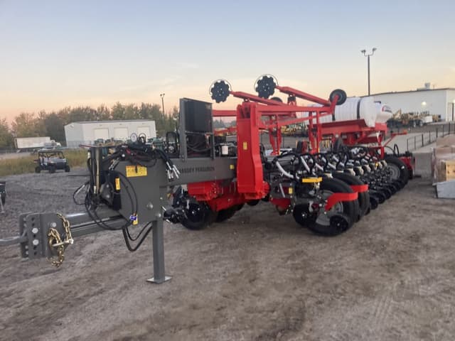 Image of Massey Ferguson MFVF equipment image 2