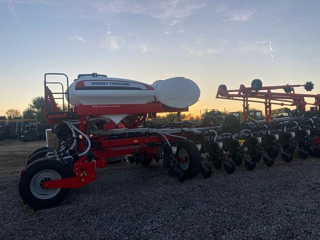 Image of Massey Ferguson MFVF equipment image 3