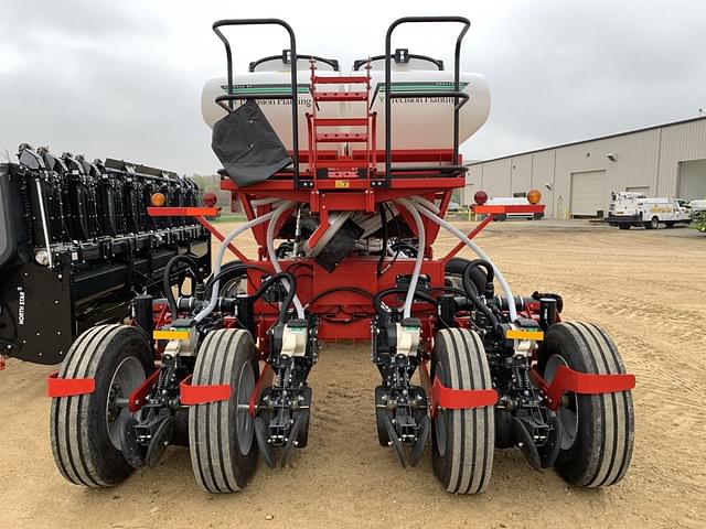 Image of Massey Ferguson MFVF equipment image 4