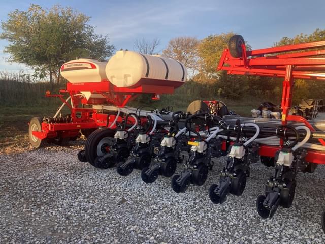 Image of Massey Ferguson MFVF equipment image 3