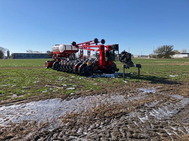 Image of Massey Ferguson MFVF equipment image 2