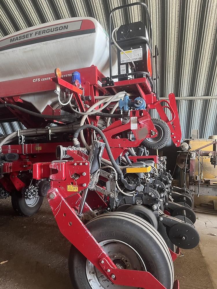 Image of Massey Ferguson MFVF2430 Image 1