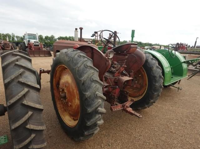 Image of Massey-Harris 33 equipment image 3