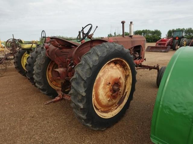 Image of Massey-Harris 33 equipment image 2