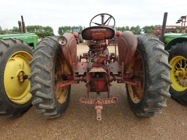 Image of Massey-Harris 33 equipment image 4