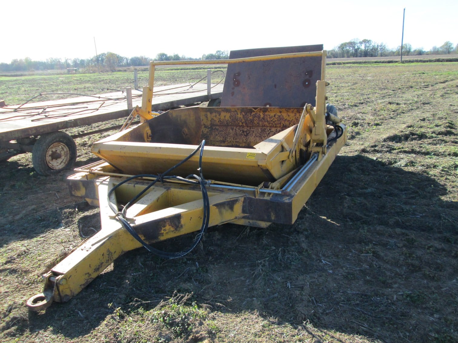 Midland M64 Equipment Image0