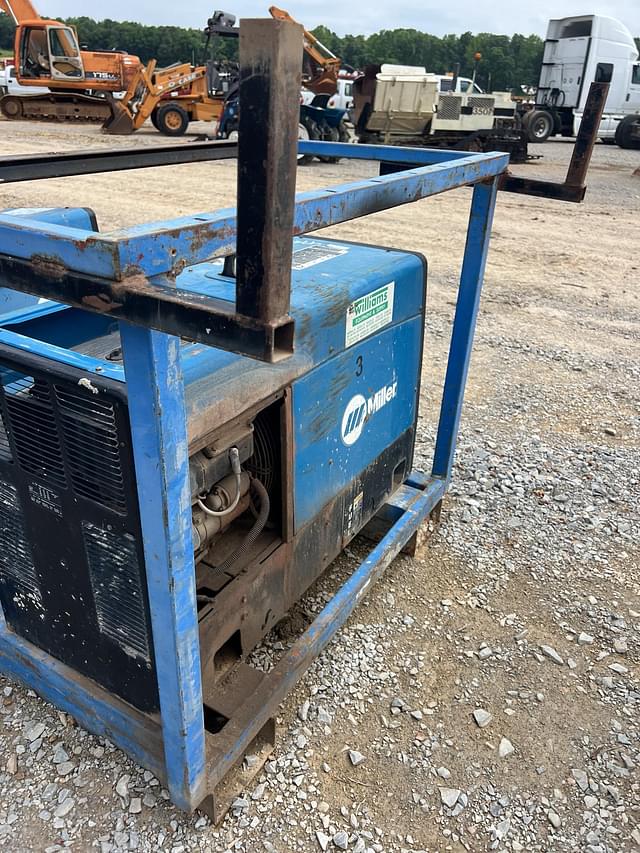 Image of Miller Bobcat 225 equipment image 3