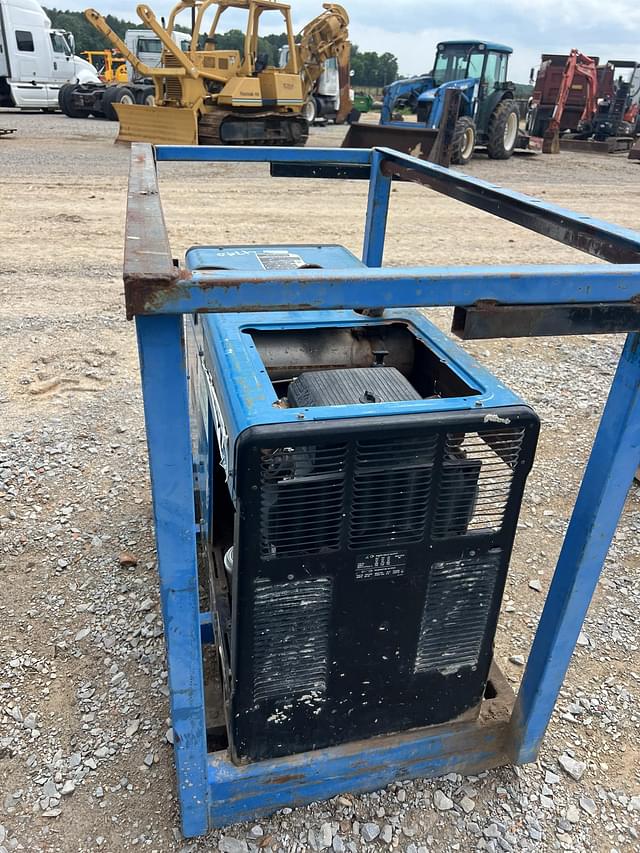 Image of Miller Bobcat 225 equipment image 2