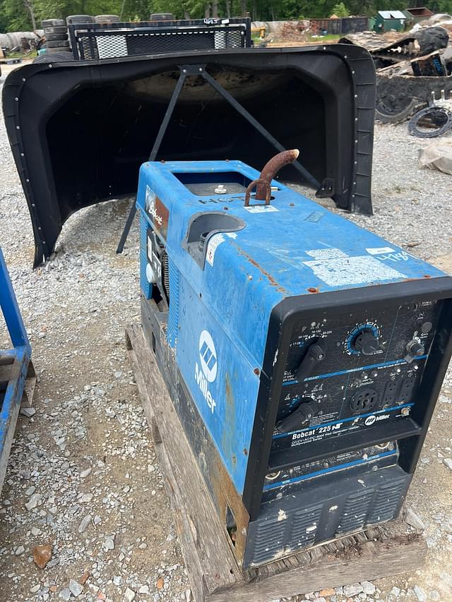 Image of Miller Bobcat 225 equipment image 4