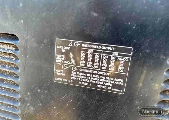 Image of Miller Bobcat 225G equipment image 4