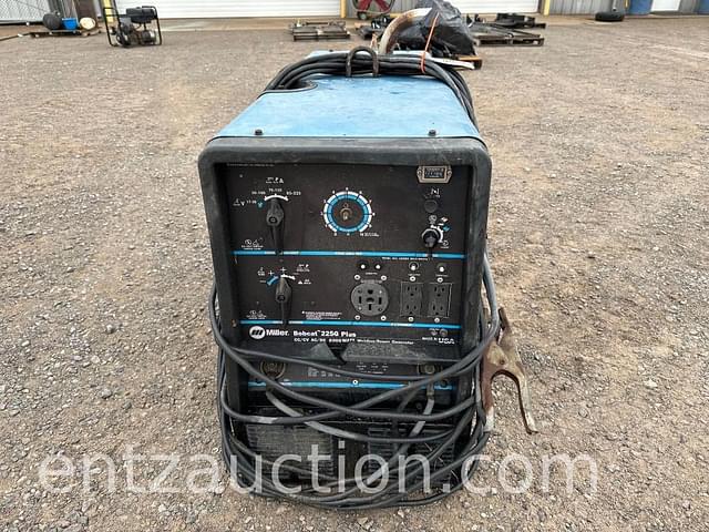 Image of Miller Bobcat 225 equipment image 1