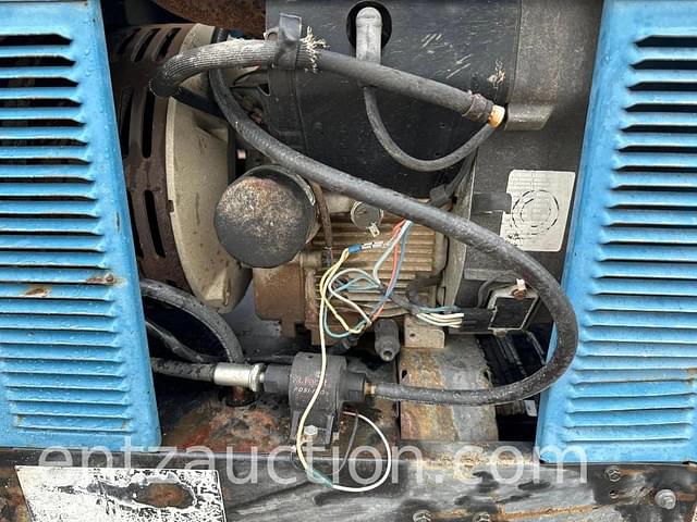 Image of Miller Bobcat 225 equipment image 4